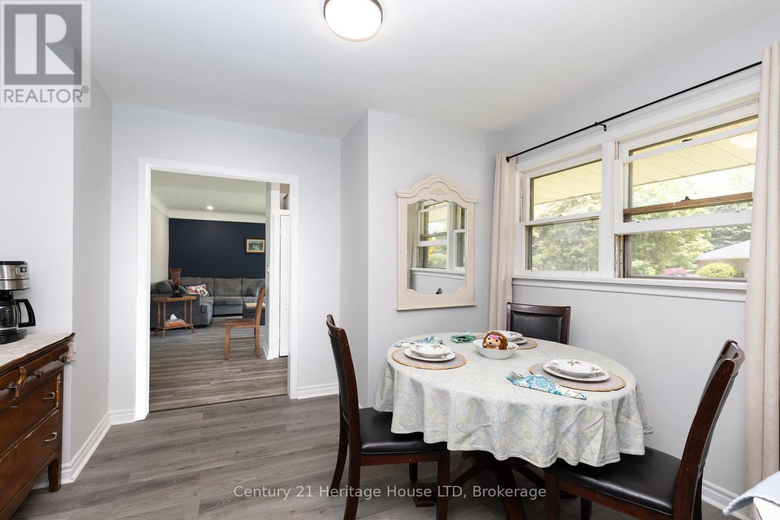 101 Bunting Road, St. Catharines (E. Chester), ON - Indoor Photo Showing Dining Room