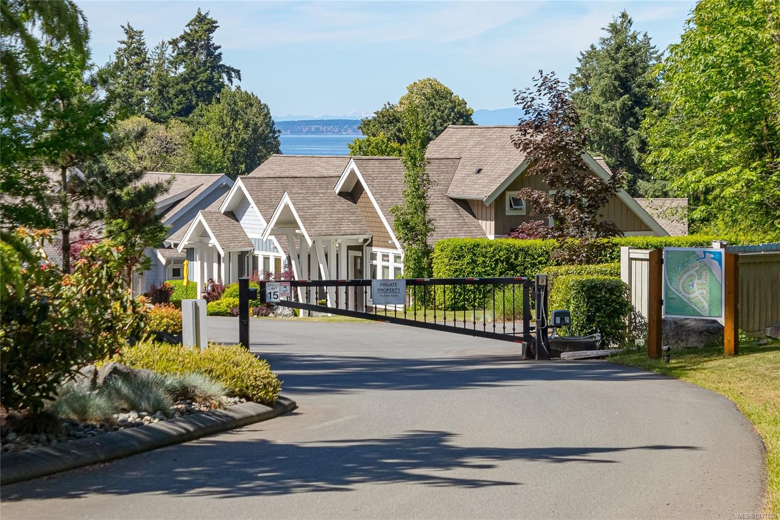 #15-5251 Island Hwy West, Qualicum Beach, BC