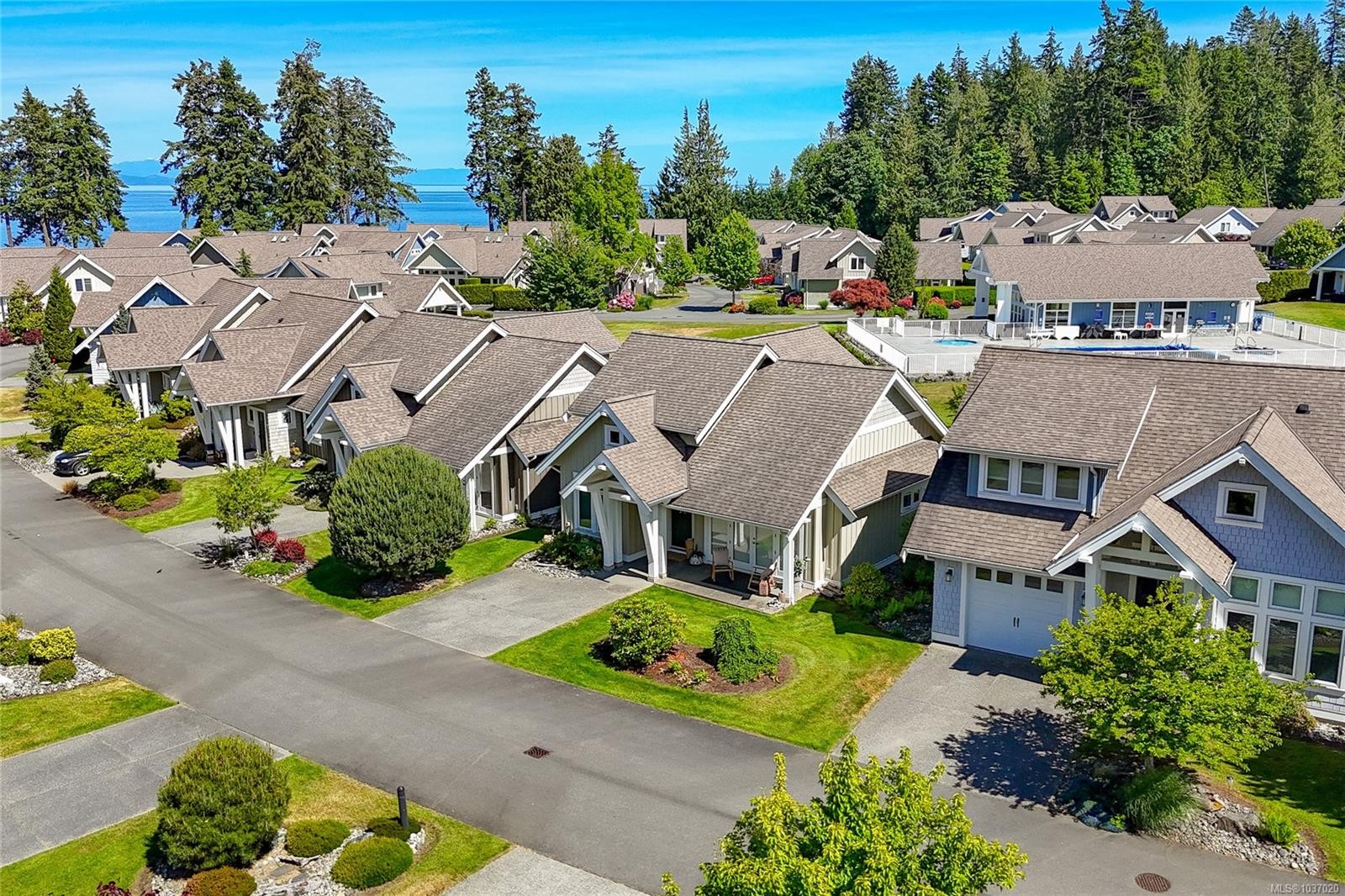 #15-5251 Island Hwy West, Qualicum Beach, BC