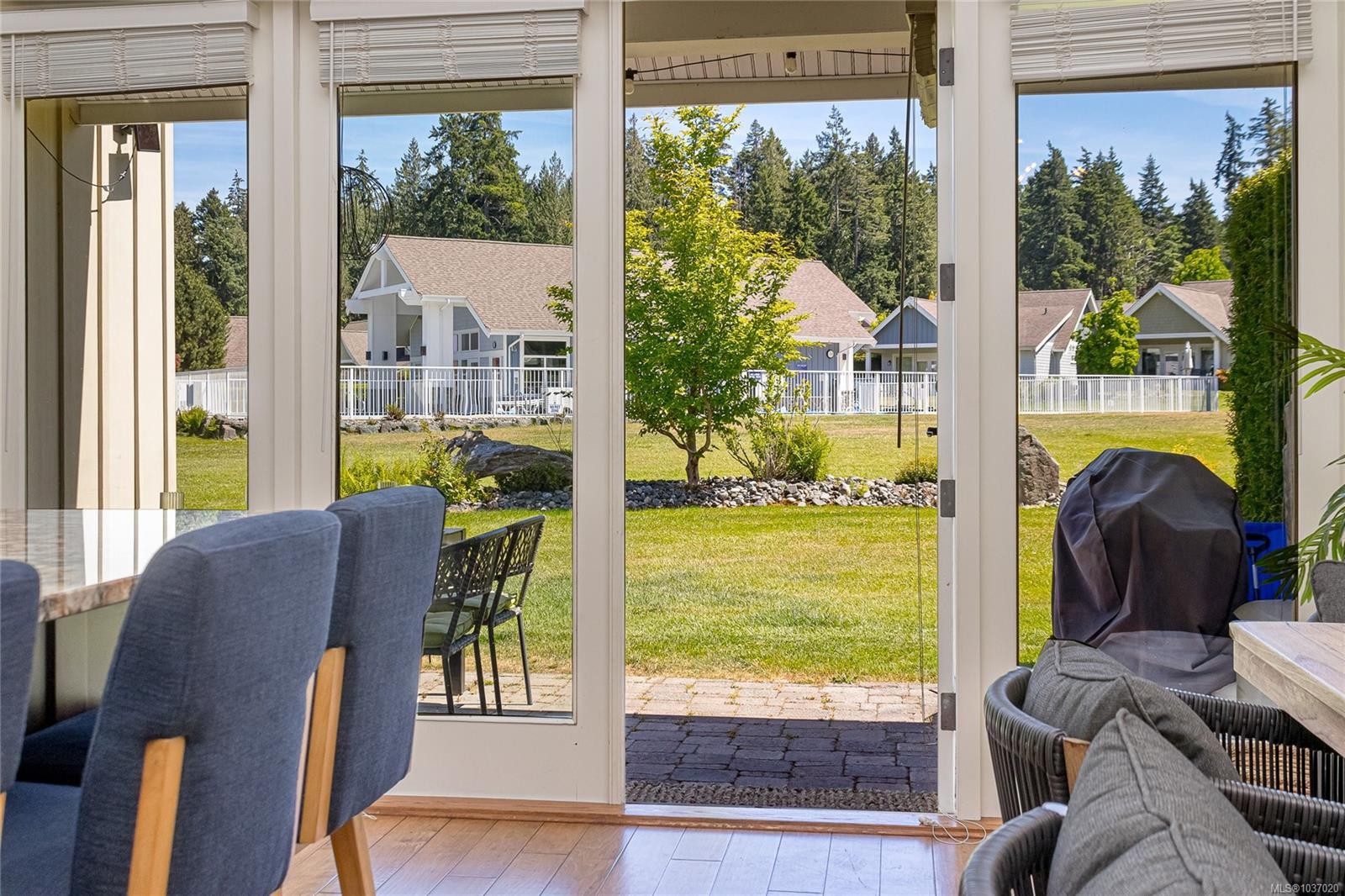 #15-5251 Island Hwy West, Qualicum Beach, BC