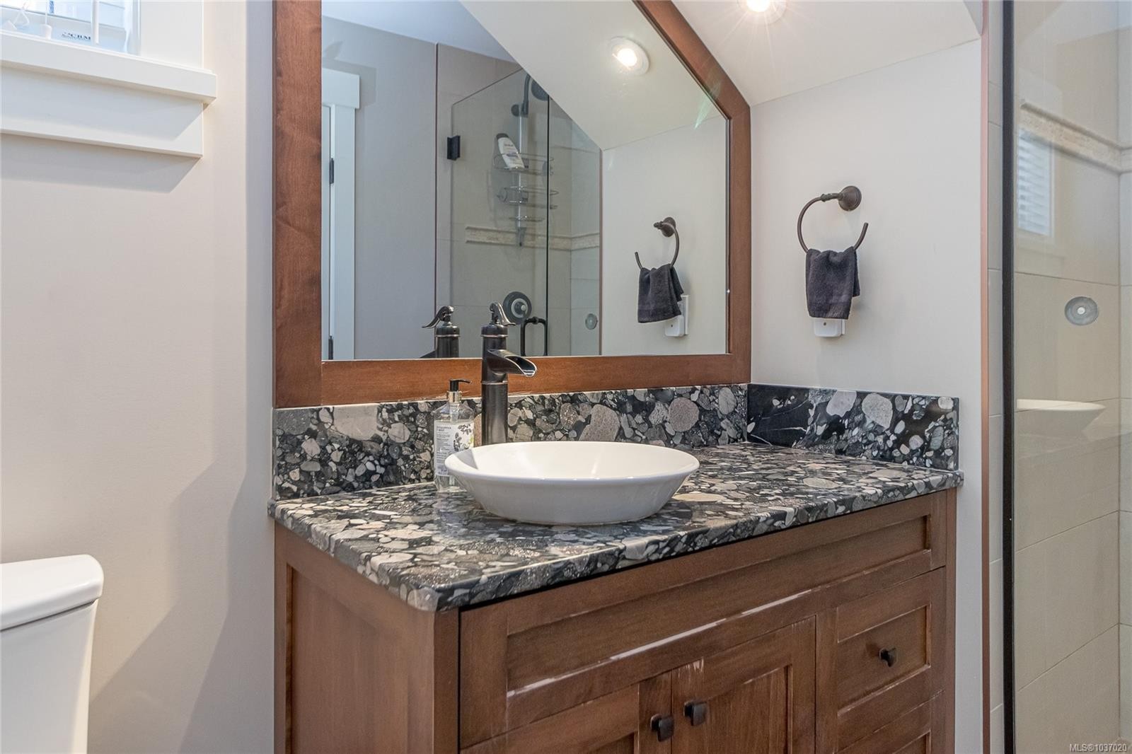 #15-5251 Island Hwy West, Qualicum Beach, BC