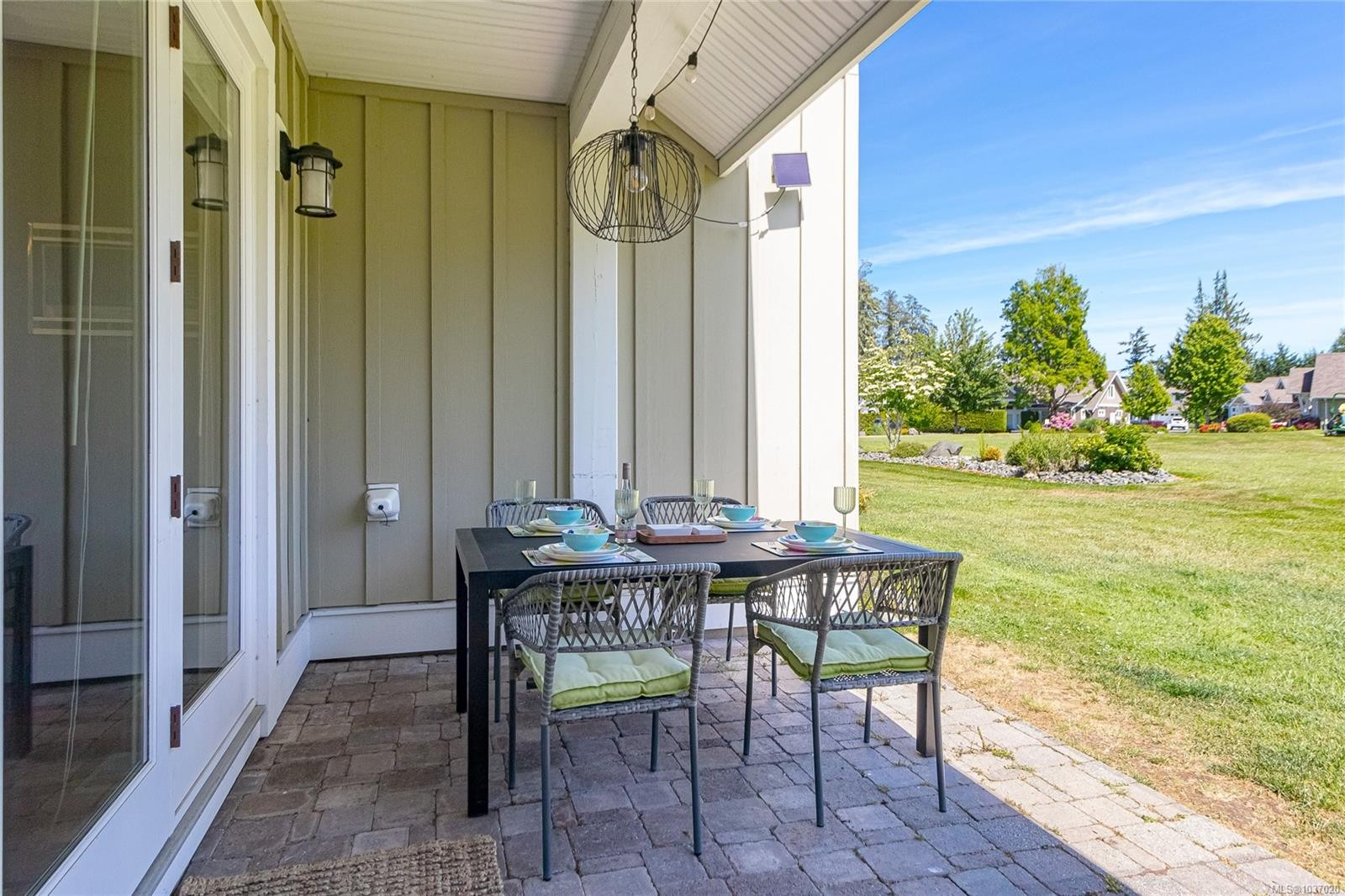 #15-5251 Island Hwy West, Qualicum Beach, BC