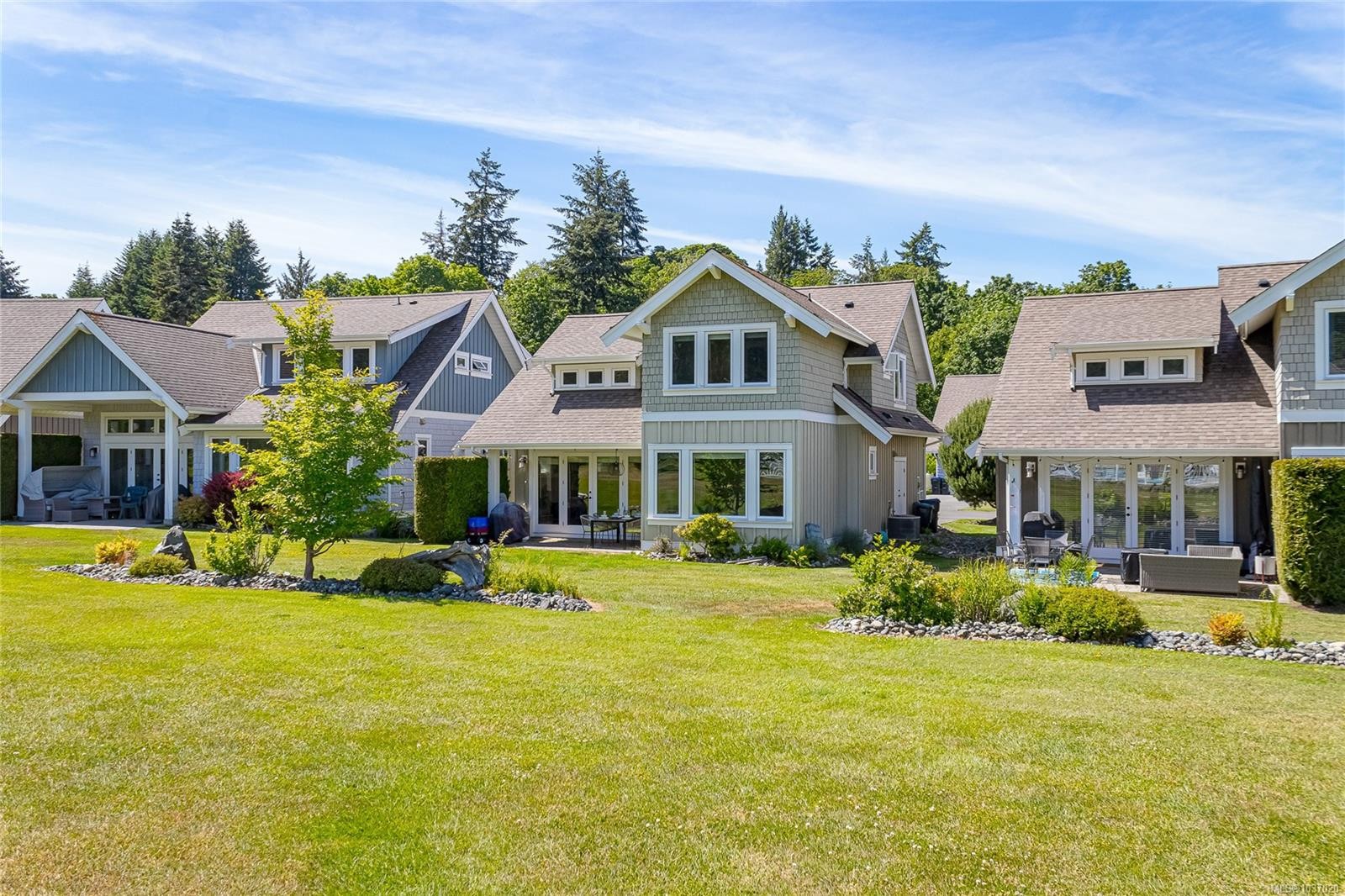 #15-5251 Island Hwy West, Qualicum Beach, BC