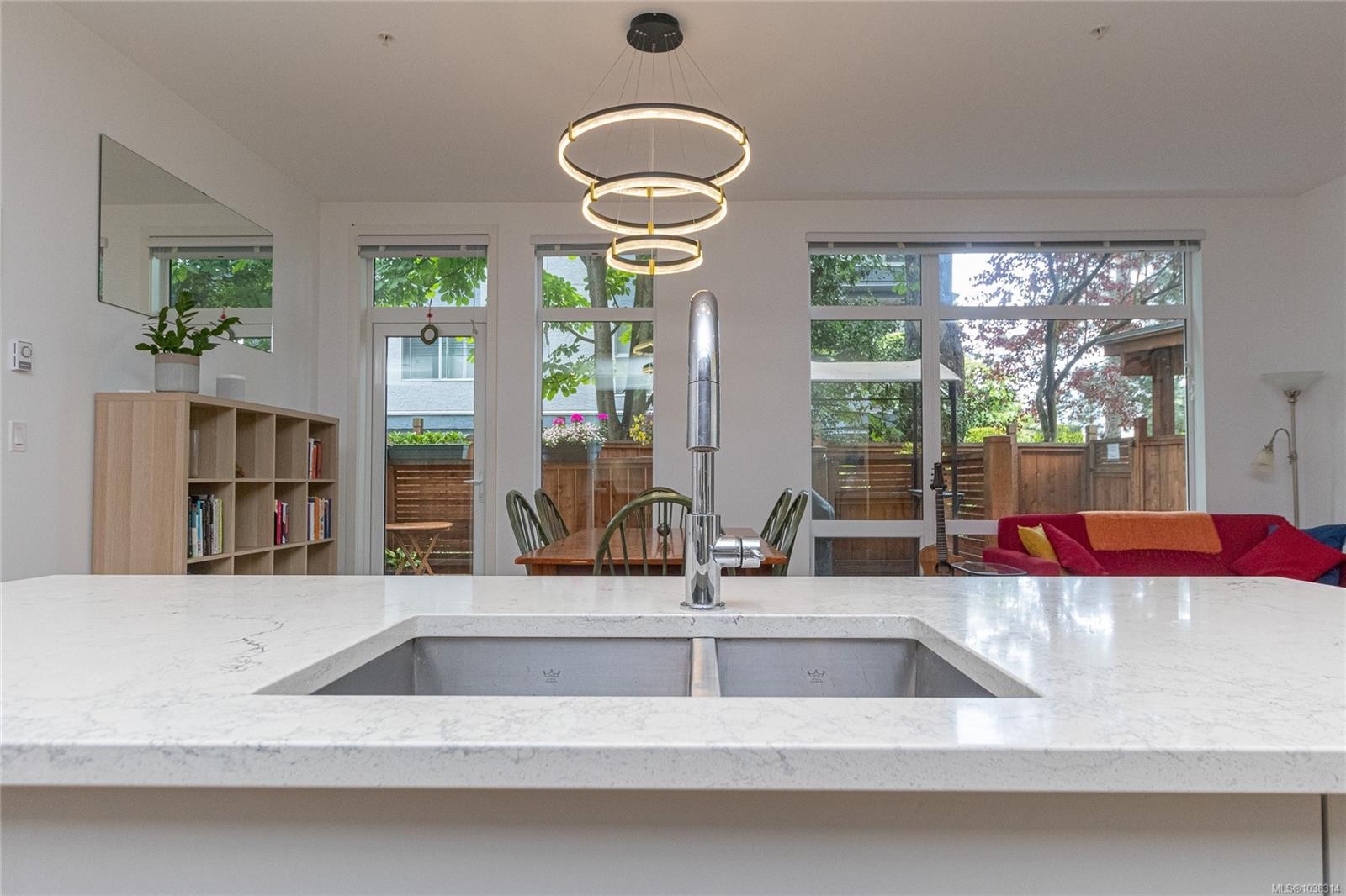#103-9864 Fourth St, Sidney, BC - Indoor Photo Showing Kitchen With Double Sink