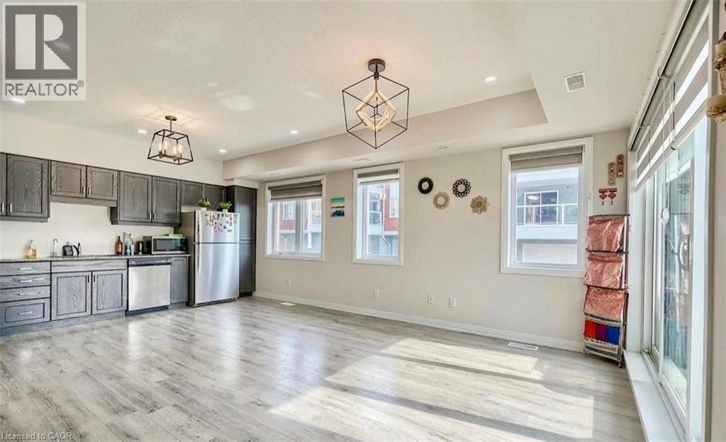 88 Seabrook Drive, Kitchener, ON - Indoor Photo Showing Kitchen