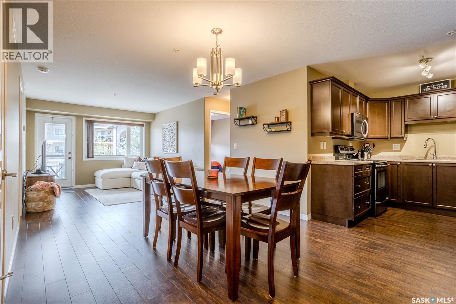 5109 110 Willis Crescent, Saskatoon, SK - Indoor Photo Showing Dining Room