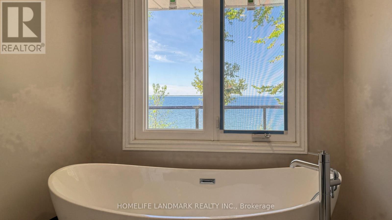 B735 Cedar Beach Road, Brock, ON - Indoor Photo Showing Bathroom