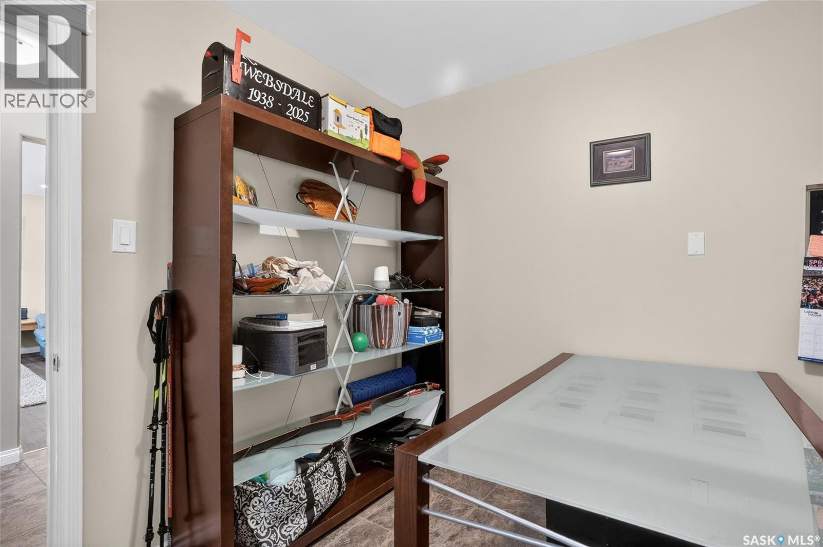 215 Neatby Crescent, Saskatoon, SK - Indoor