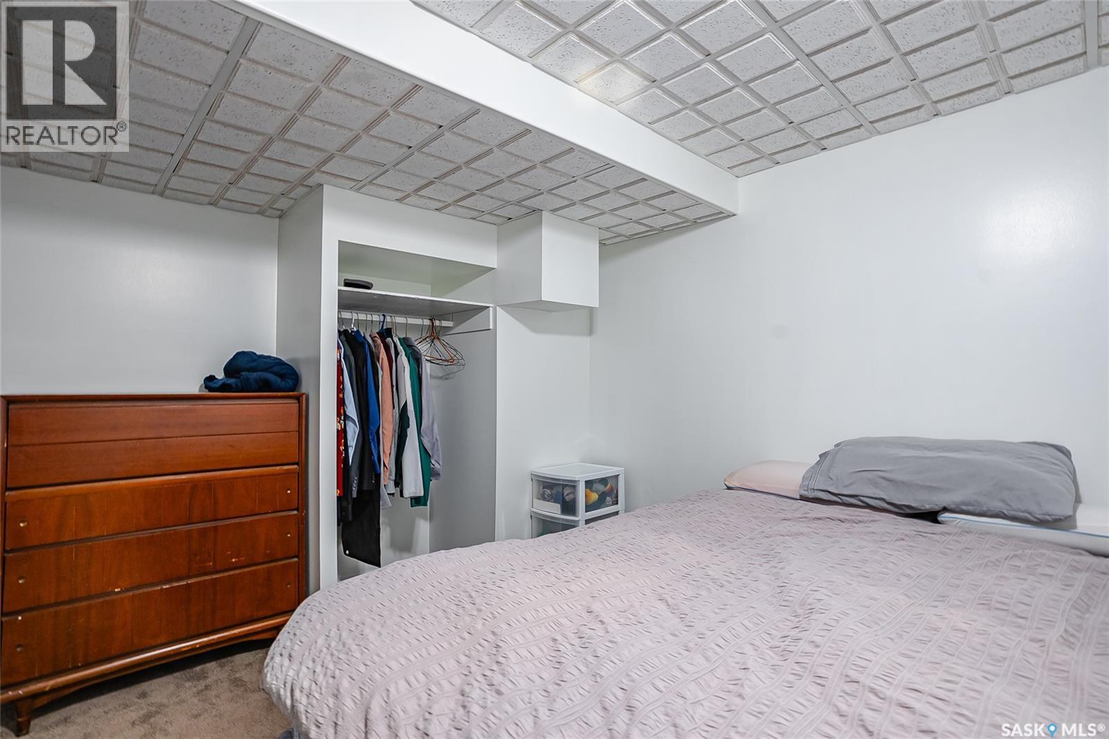 215 Neatby Crescent, Saskatoon, SK - Indoor Photo Showing Bedroom