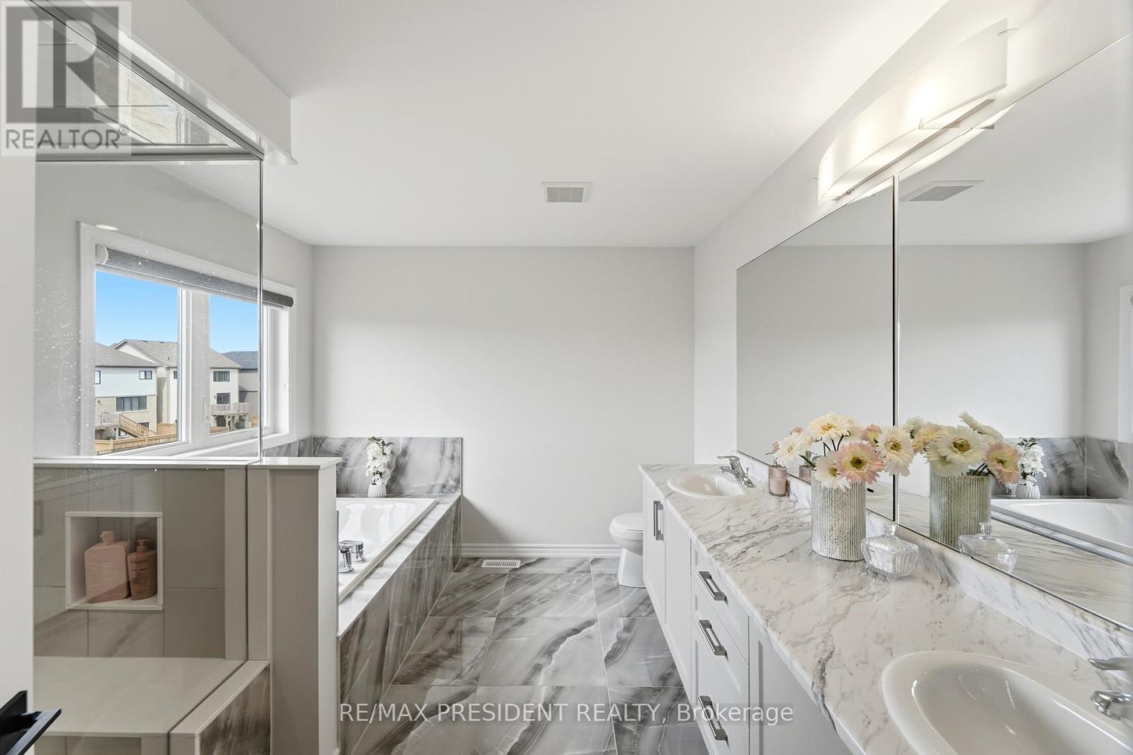 80 Explorer Way, Thorold, ON - Indoor Photo Showing Bathroom