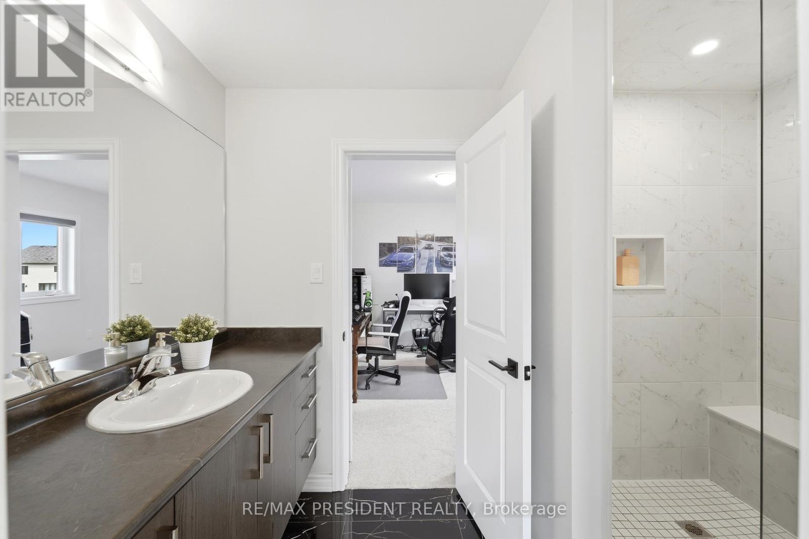 80 Explorer Way, Thorold, ON - Indoor Photo Showing Bathroom