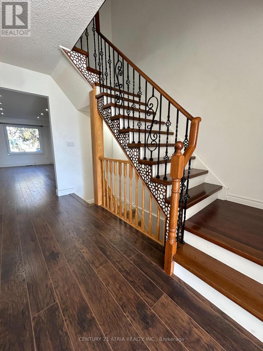87 Avenue Road, Richmond Hill, ON - Indoor Photo Showing Other Room