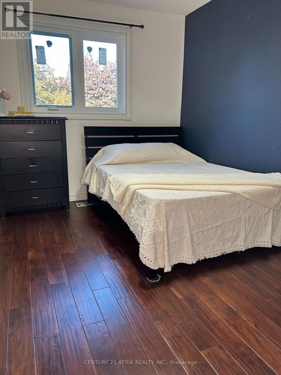 87 Avenue Road, Richmond Hill, ON - Indoor Photo Showing Bedroom
