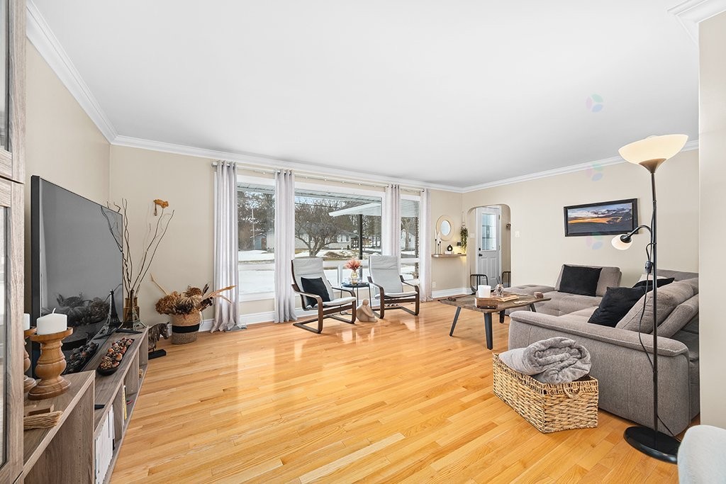 Living Room - 766 Ch. John-Dale, Shawville, QC