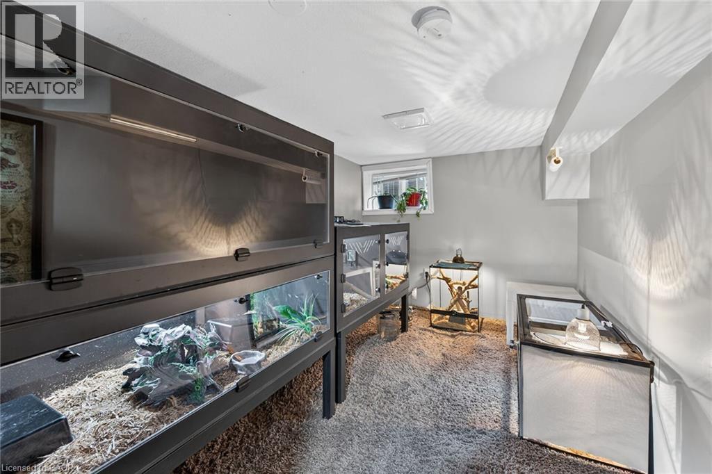 219 Hess Street S, Hamilton, ON - Indoor