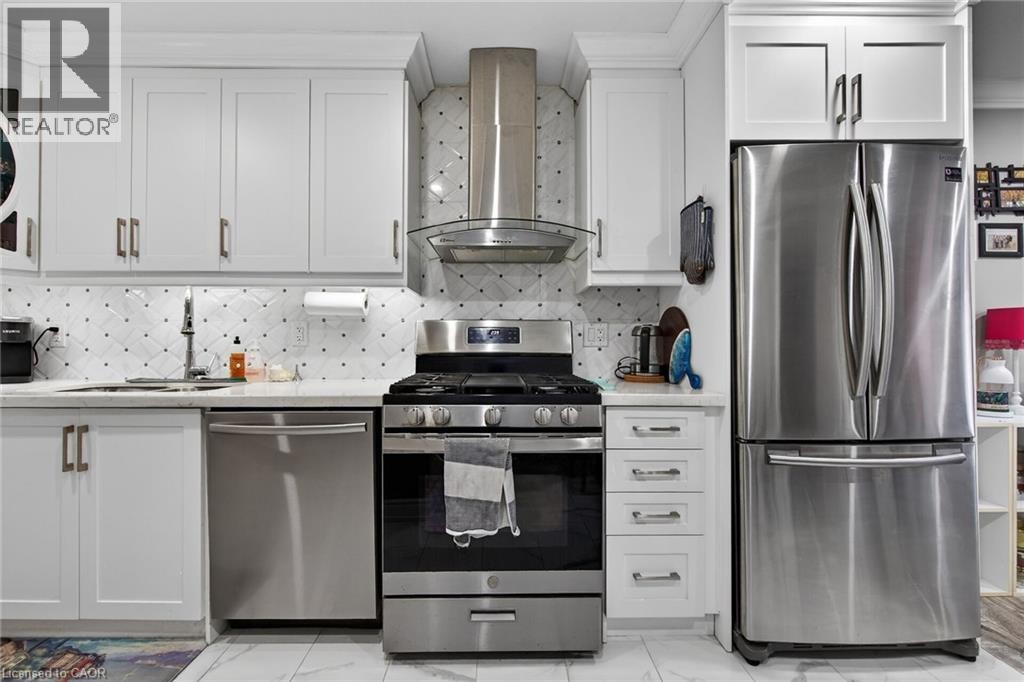 219 Hess Street S, Hamilton, ON - Indoor Photo Showing Kitchen With Stainless Steel Kitchen