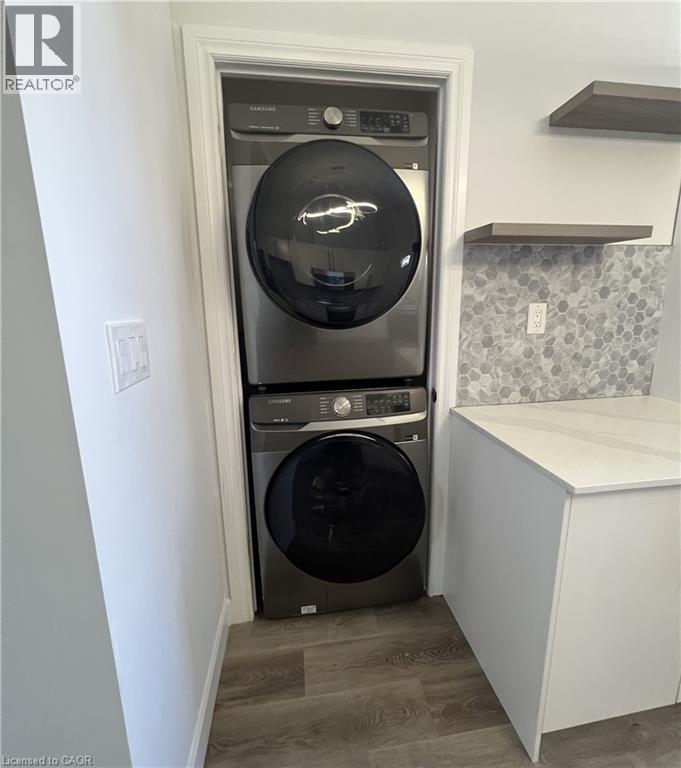 44 Madison Avenue, Hamilton, ON - Indoor Photo Showing Laundry Room