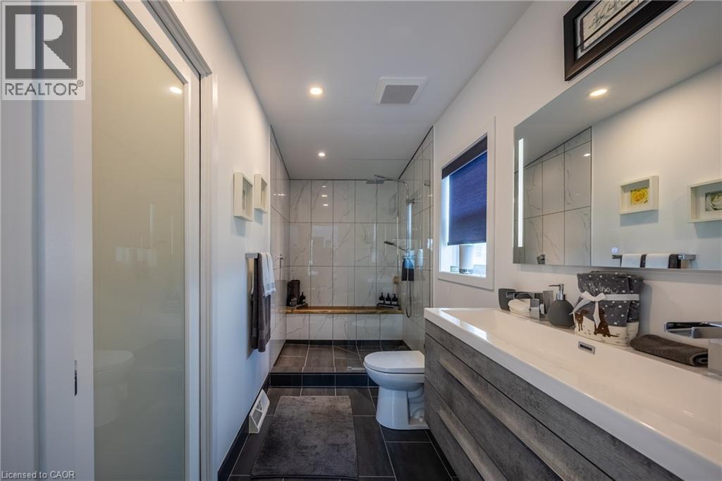 Ensuite - 2 Hickory Hollow, Nanticoke, ON - Indoor Photo Showing Bathroom