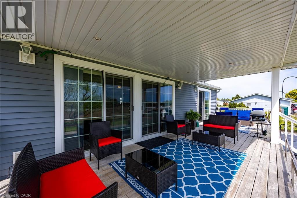 2 Hickory Hollow, Nanticoke, ON - Outdoor With Deck Patio Veranda With Exterior