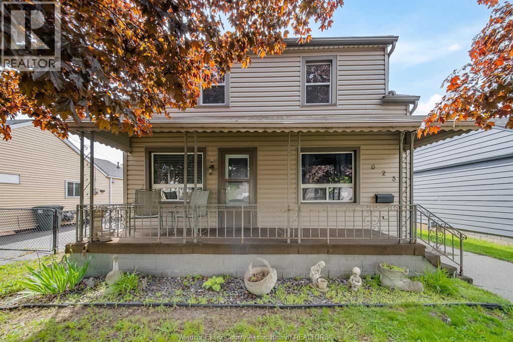 623 Edinborough, Windsor, ON - Outdoor With Deck Patio Veranda