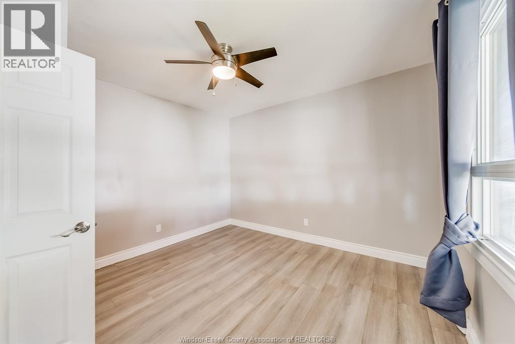 623 Edinborough, Windsor, ON - Indoor Photo Showing Other Room