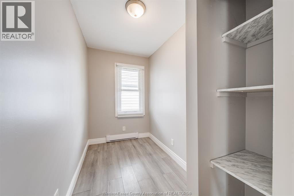 623 Edinborough, Windsor, ON - Indoor Photo Showing Other Room