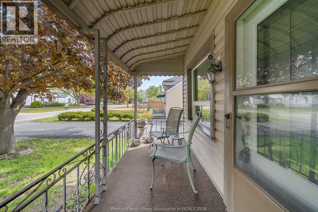 623 Edinborough, Windsor, ON - Outdoor With Exterior