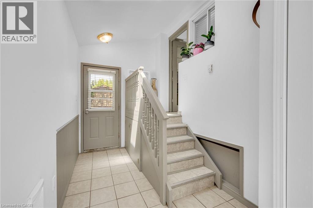 1 Galbraith Drive, Hamilton, ON - Indoor Photo Showing Other Room