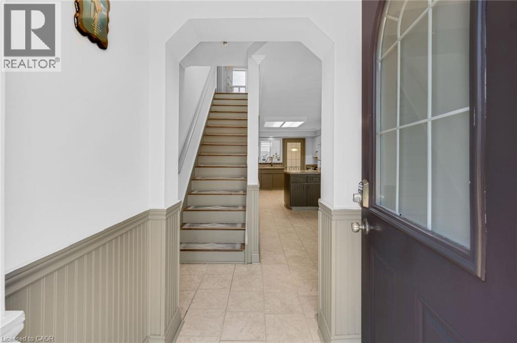 1 Galbraith Drive, Hamilton, ON - Indoor Photo Showing Other Room