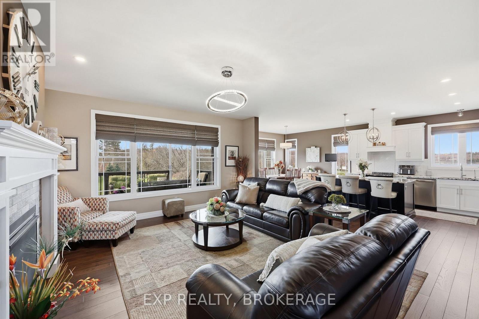 4 Sandstone Court, Frontenac (Frontenac South), ON