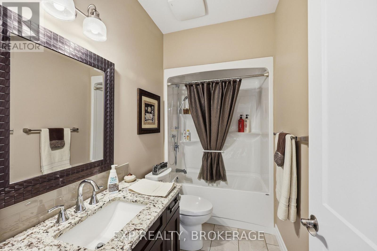 4 Sandstone Court, Frontenac (Frontenac South), ON