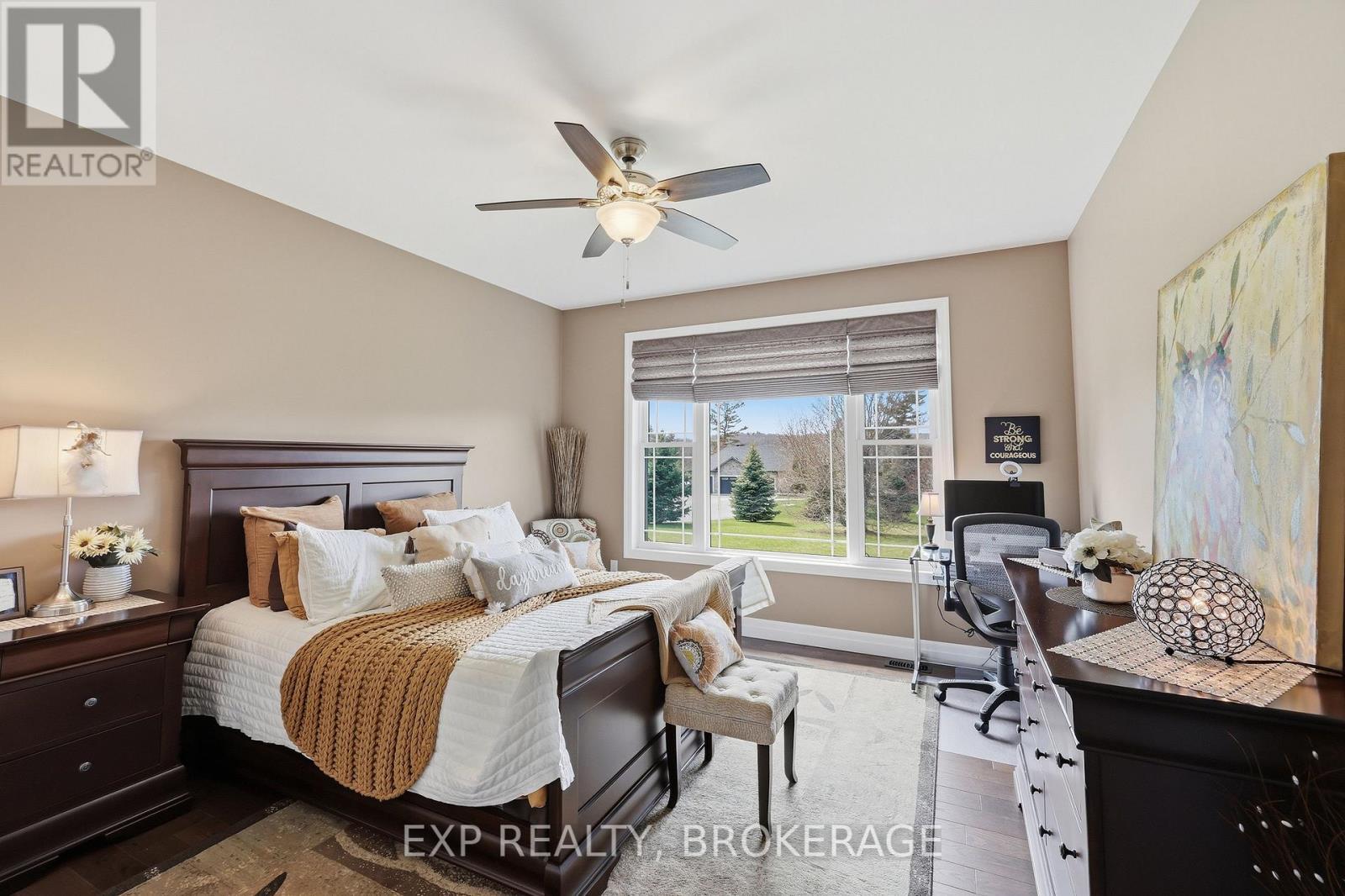 4 Sandstone Court, Frontenac (Frontenac South), ON
