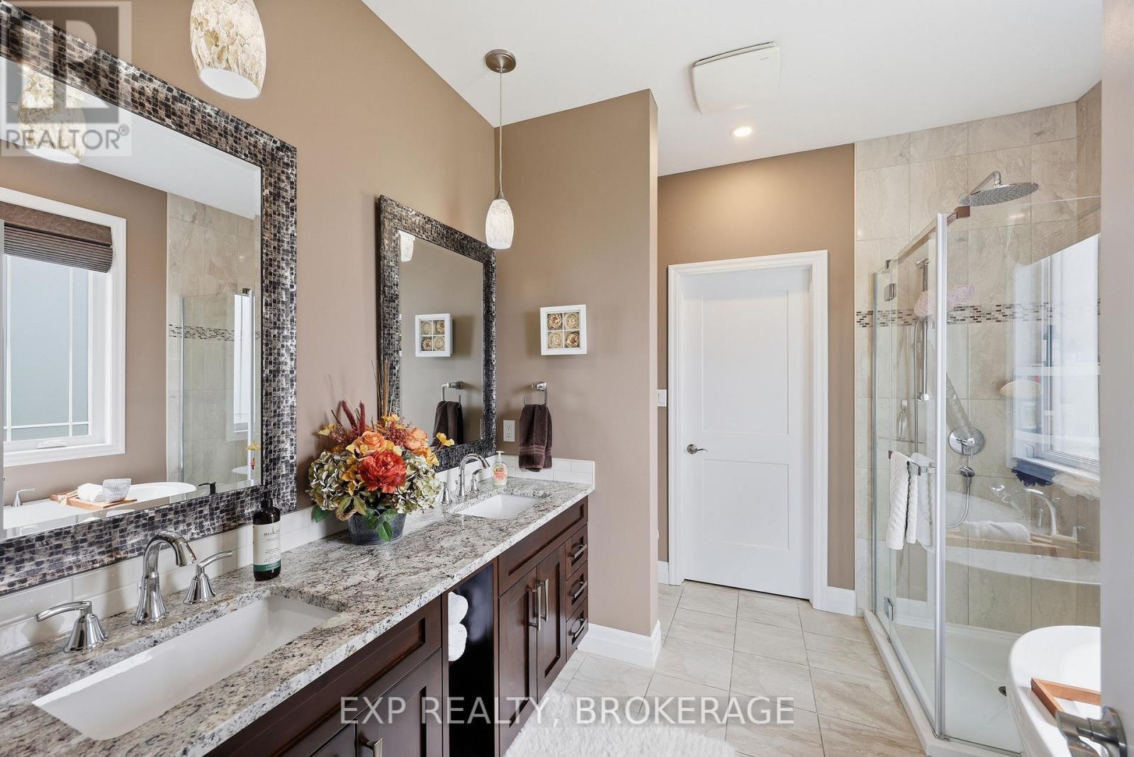 4 Sandstone Court, Frontenac (Frontenac South), ON