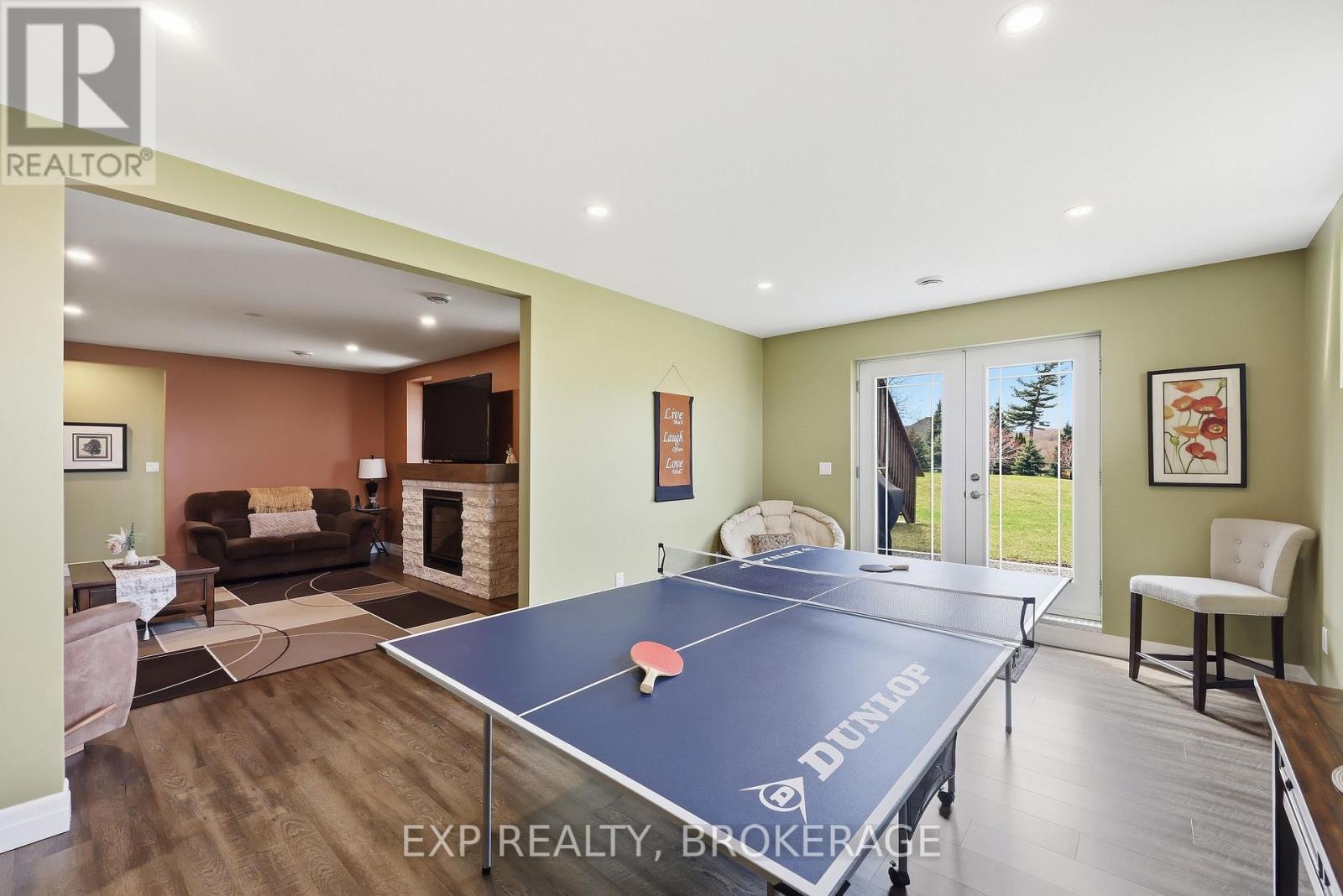 4 Sandstone Court, Frontenac (Frontenac South), ON