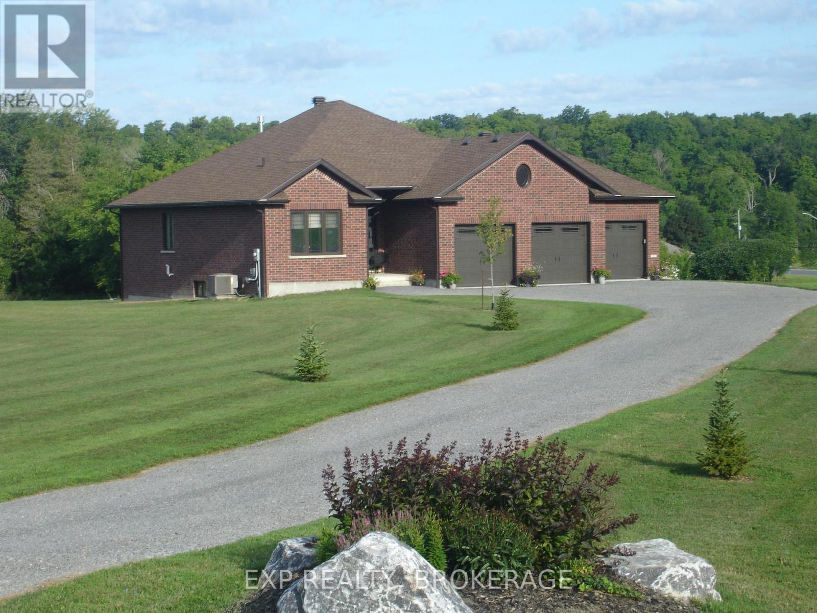 4 Sandstone Court, Frontenac (Frontenac South), ON