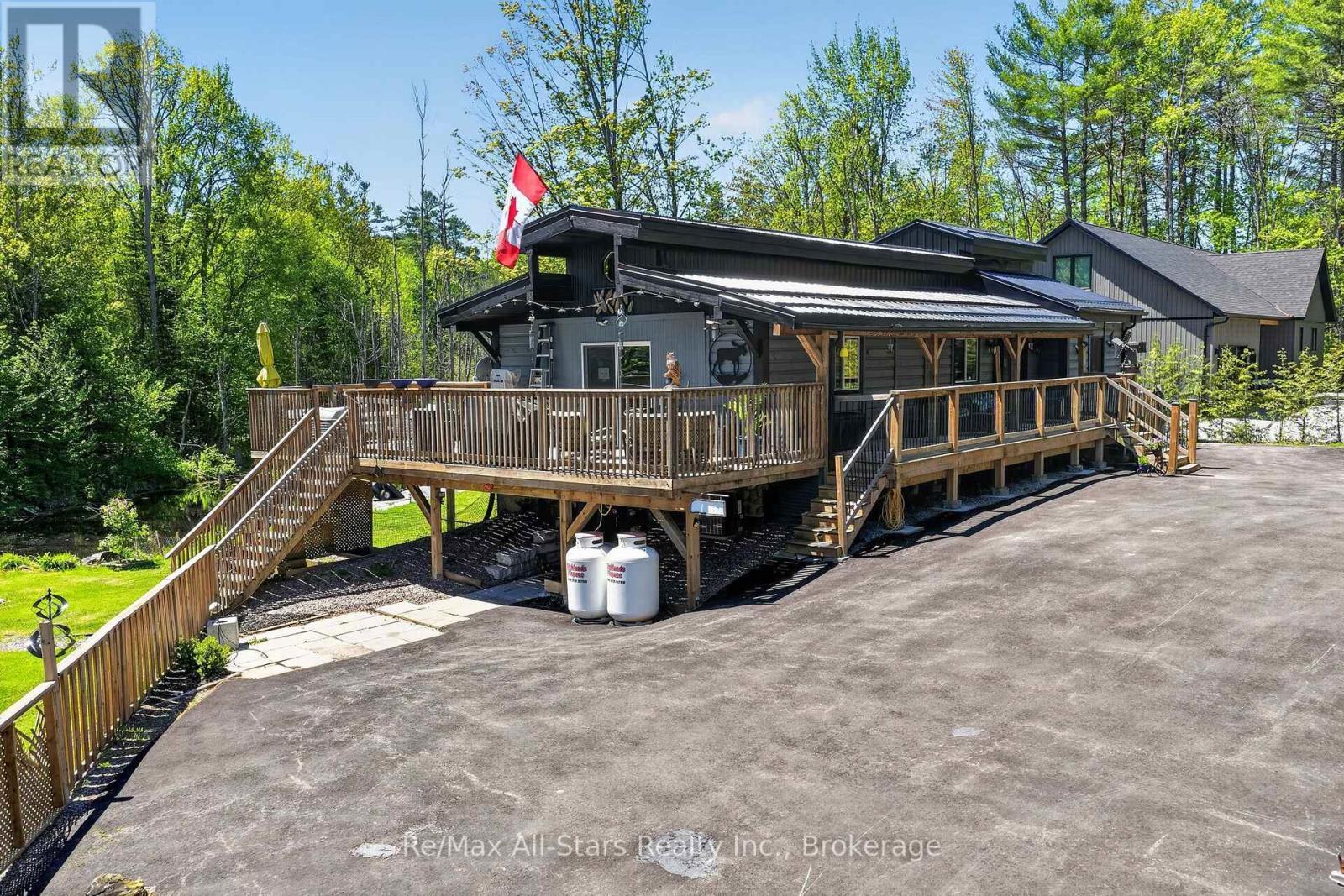28 Pine Ridge Road, Kawartha Lakes (Norland), ON - Outdoor With Deck Patio Veranda
