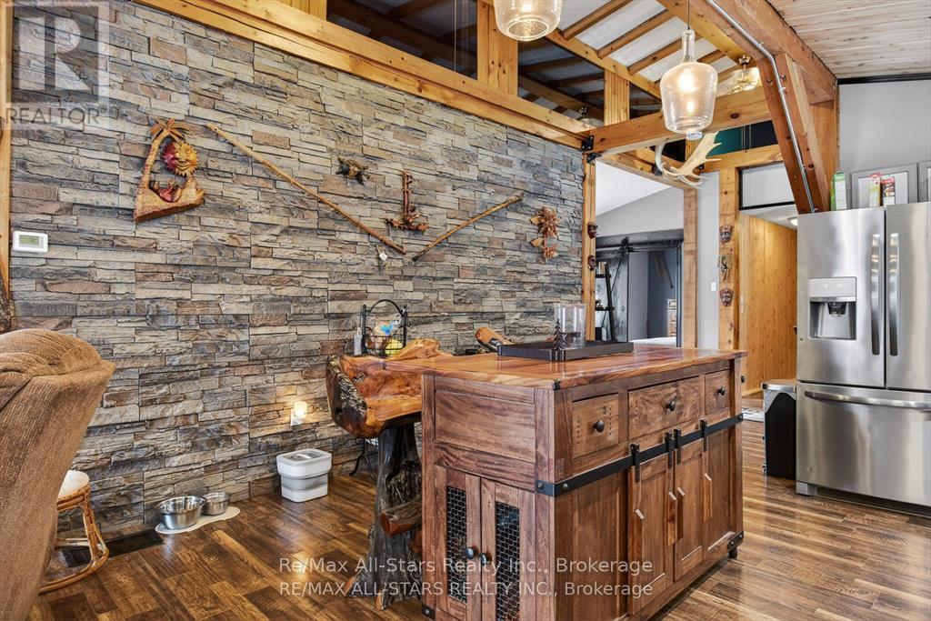 28 Pine Ridge Road, Kawartha Lakes (Norland), ON - Indoor Photo Showing Other Room