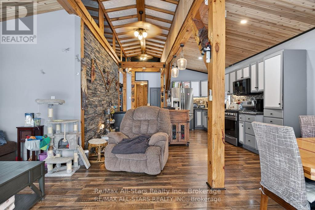 28 Pine Ridge Road, Kawartha Lakes (Norland), ON - Indoor