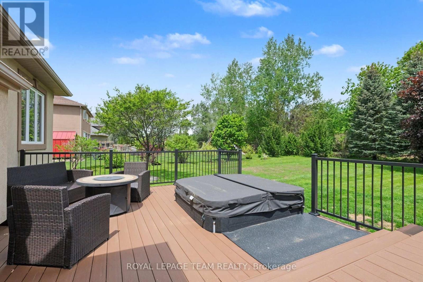 6868 Sparkling Lake Way, Ottawa, ON - Outdoor