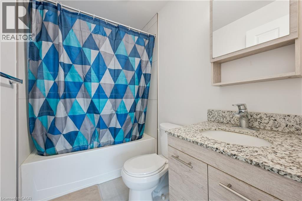 251 Hemlock Street Unit# 201, Waterloo, ON - Indoor Photo Showing Bathroom
