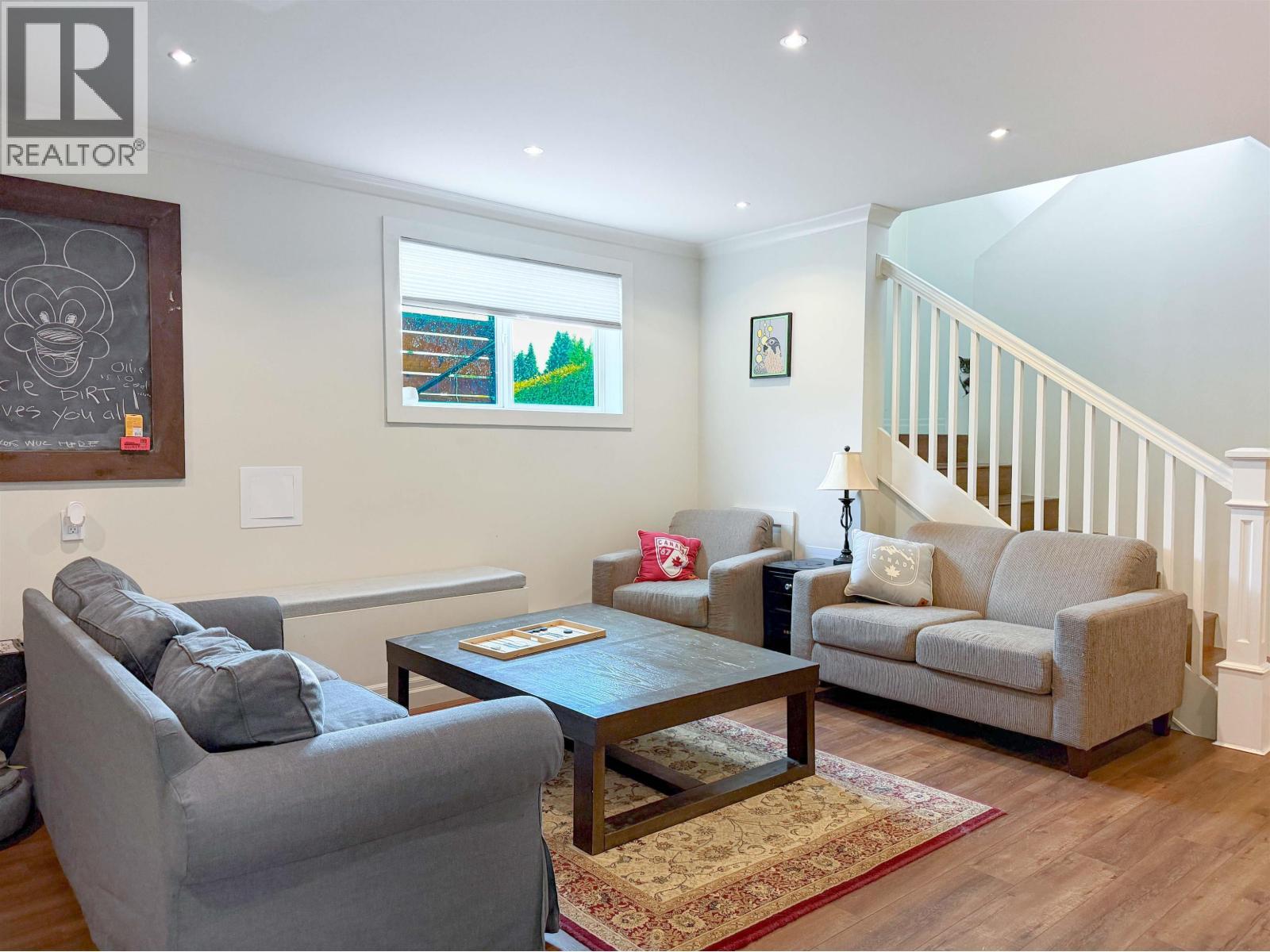 87 Angle Street, Kitimat, BC - Indoor Photo Showing Living Room