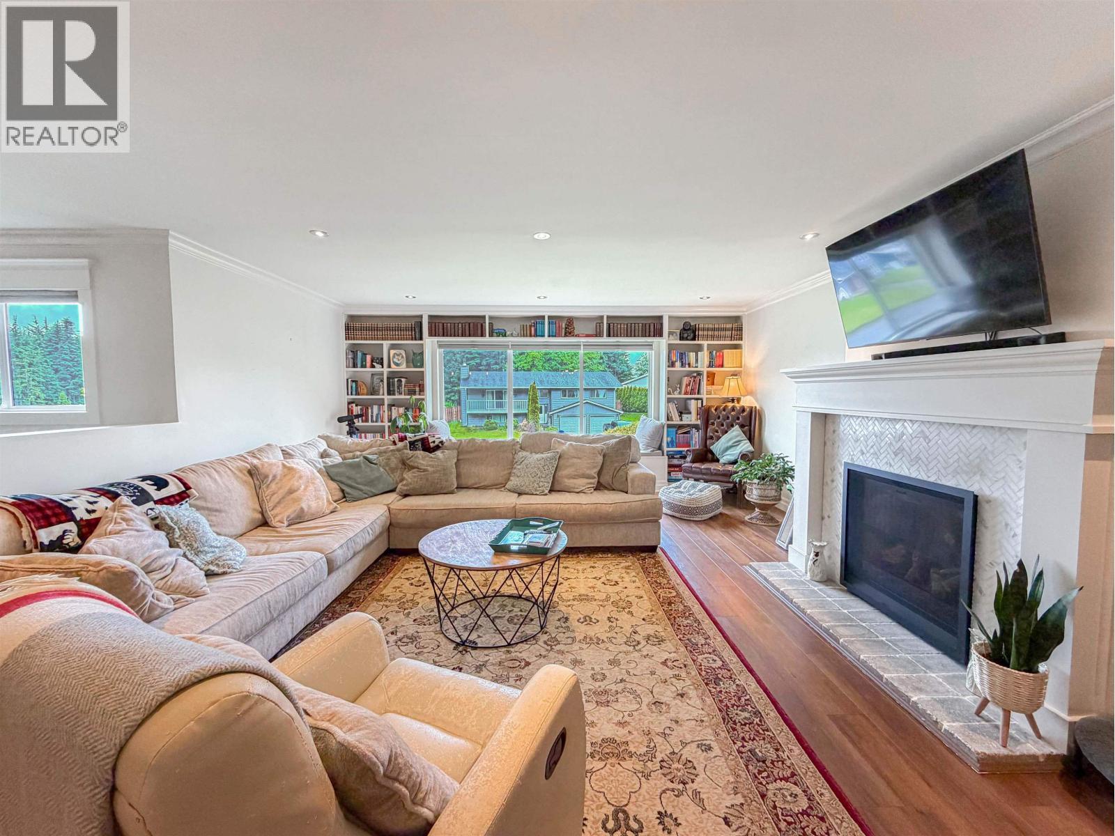 87 Angle Street, Kitimat, BC - Indoor Photo Showing Living Room With Fireplace