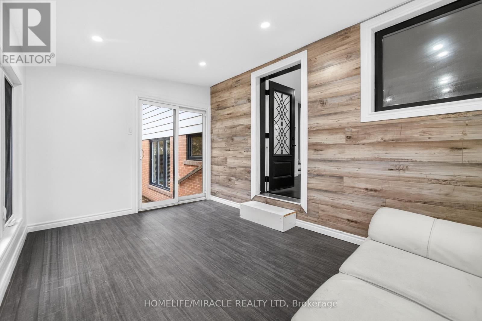 81 Watson Crescent, Brampton, ON - Indoor Photo Showing Other Room
