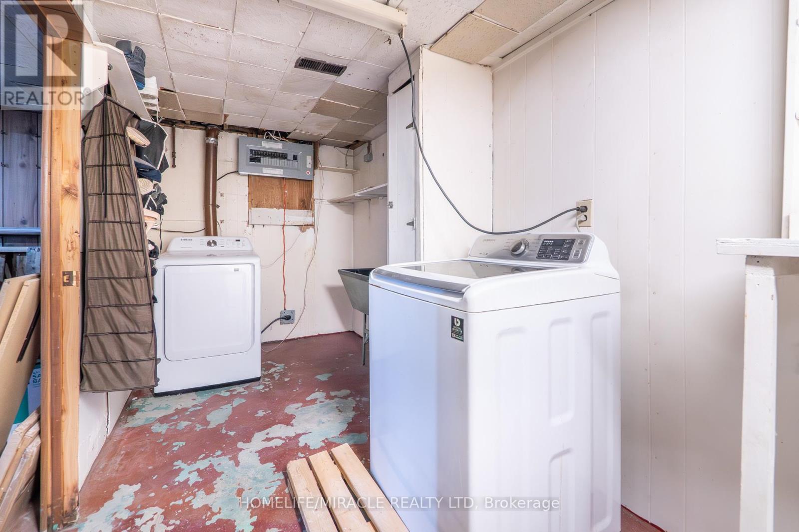 81 Watson Crescent, Brampton, ON - Indoor Photo Showing Laundry Room