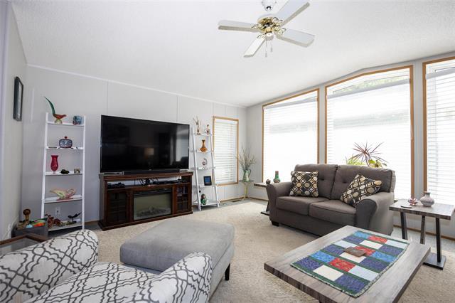 42 Village Dr, Ste Anne, MB
