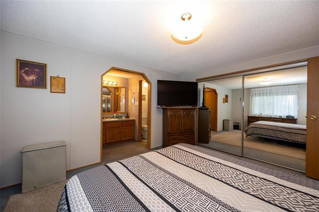 42 Village Dr, Ste Anne, MB
