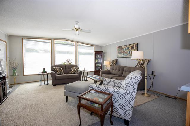42 Village Dr, Ste Anne, MB