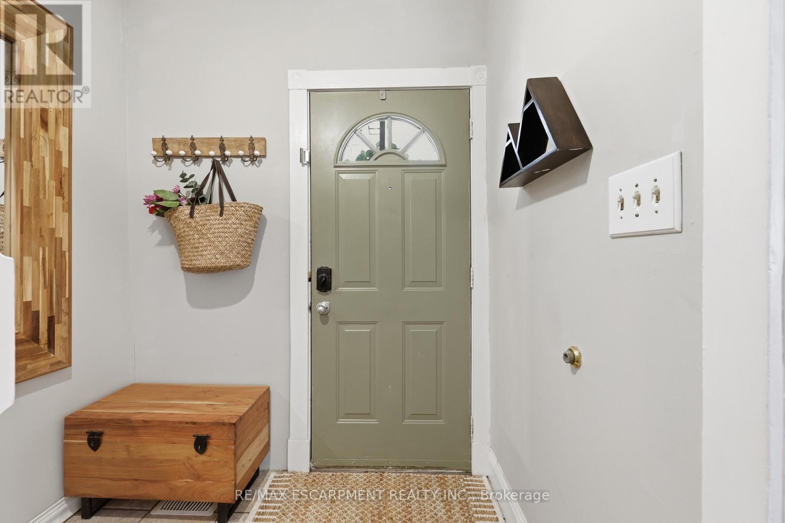 23 East 21St Street, Hamilton, ON - Indoor Photo Showing Other Room