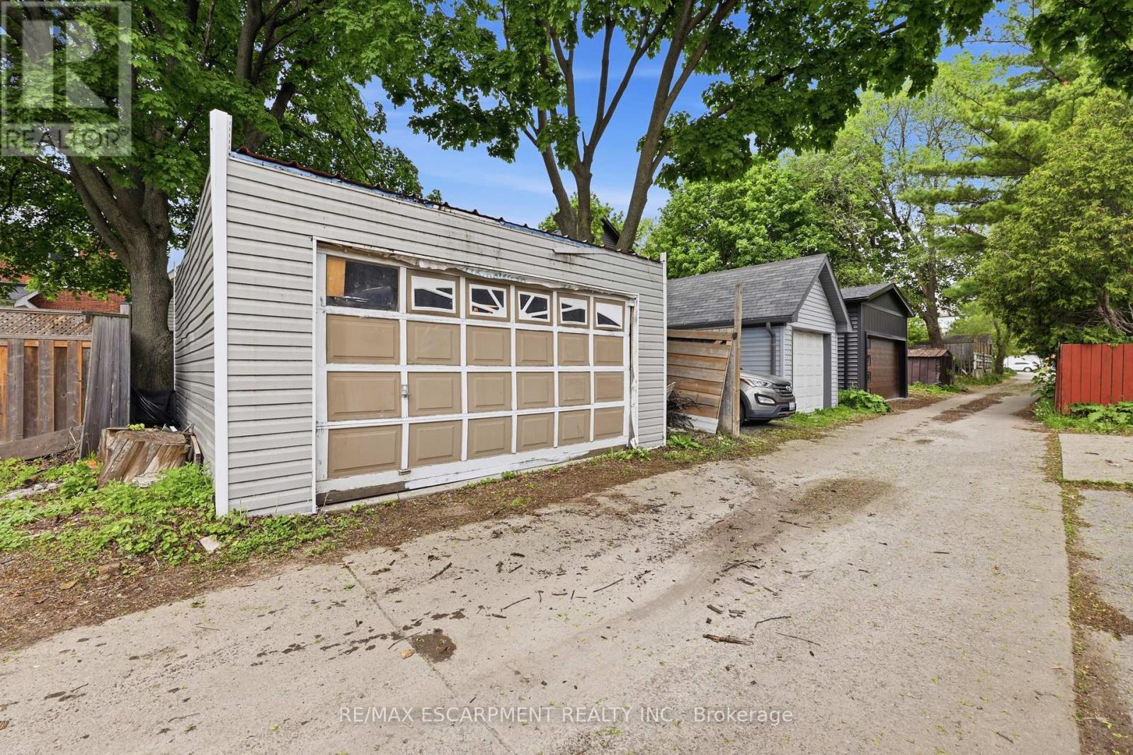 23 East 21St Street, Hamilton, ON - Outdoor