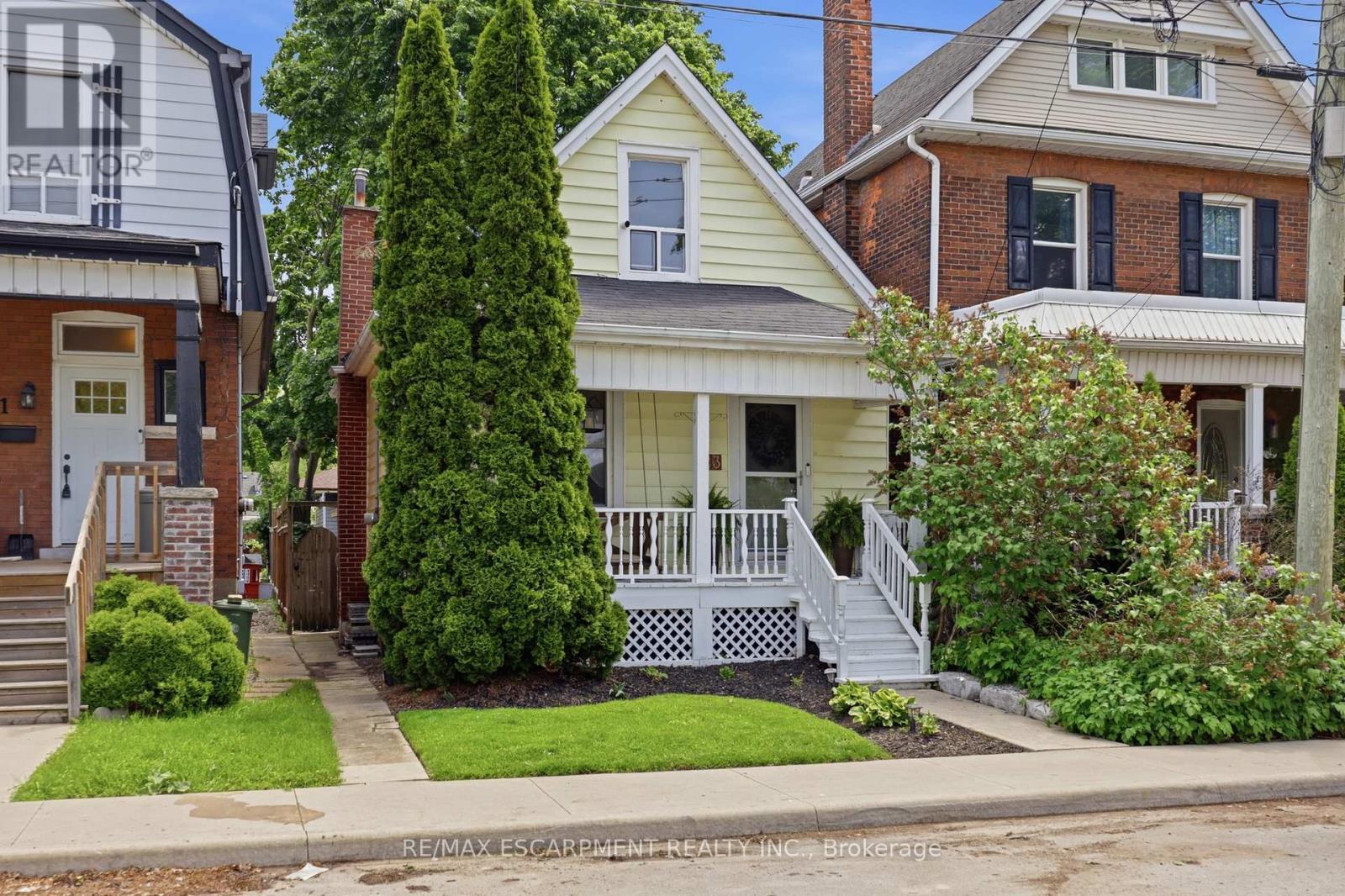23 East 21St Street, Hamilton, ON - Outdoor With Deck Patio Veranda With Facade
